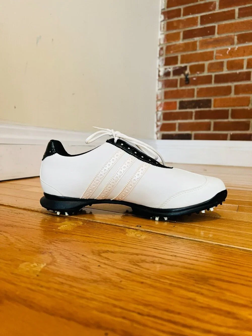 Women's Adidas Golf Shoes Sneakers Size 8.5